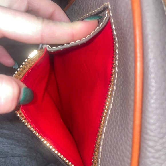 NWT Dooney & Bourke Camera Crossbody (Elephant) - Picture 4 of 4